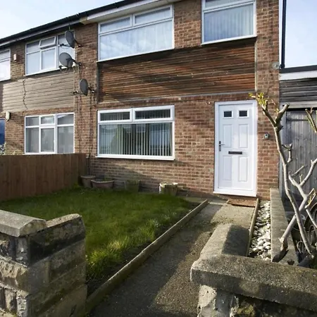 3 Bedroom, Sleeps 5, Near Leeds Centre Leeds (West Yorkshire)
